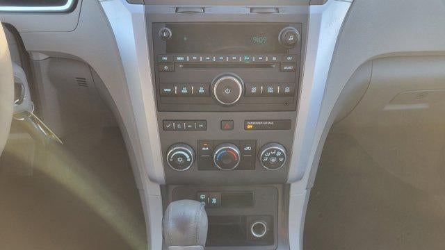 2011 Chevrolet Traverse LT w/1LT