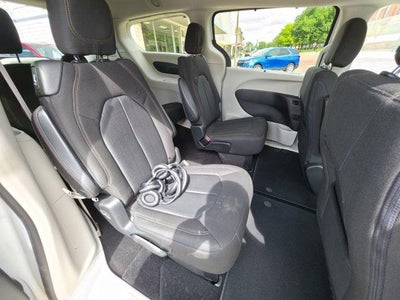 2020 Chrysler Pacifica Touring